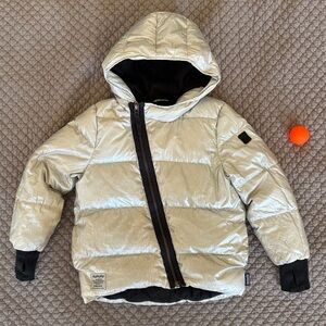 Nununu Metallic Silver Winter Puffer Jacket. Size 6-7.